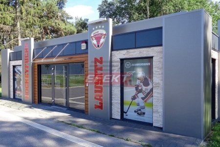 8c Portable Changing Room